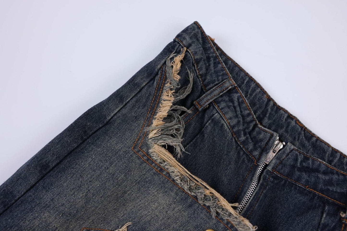 Gerade geschnittene, lässige Jeans von Heavy Industry