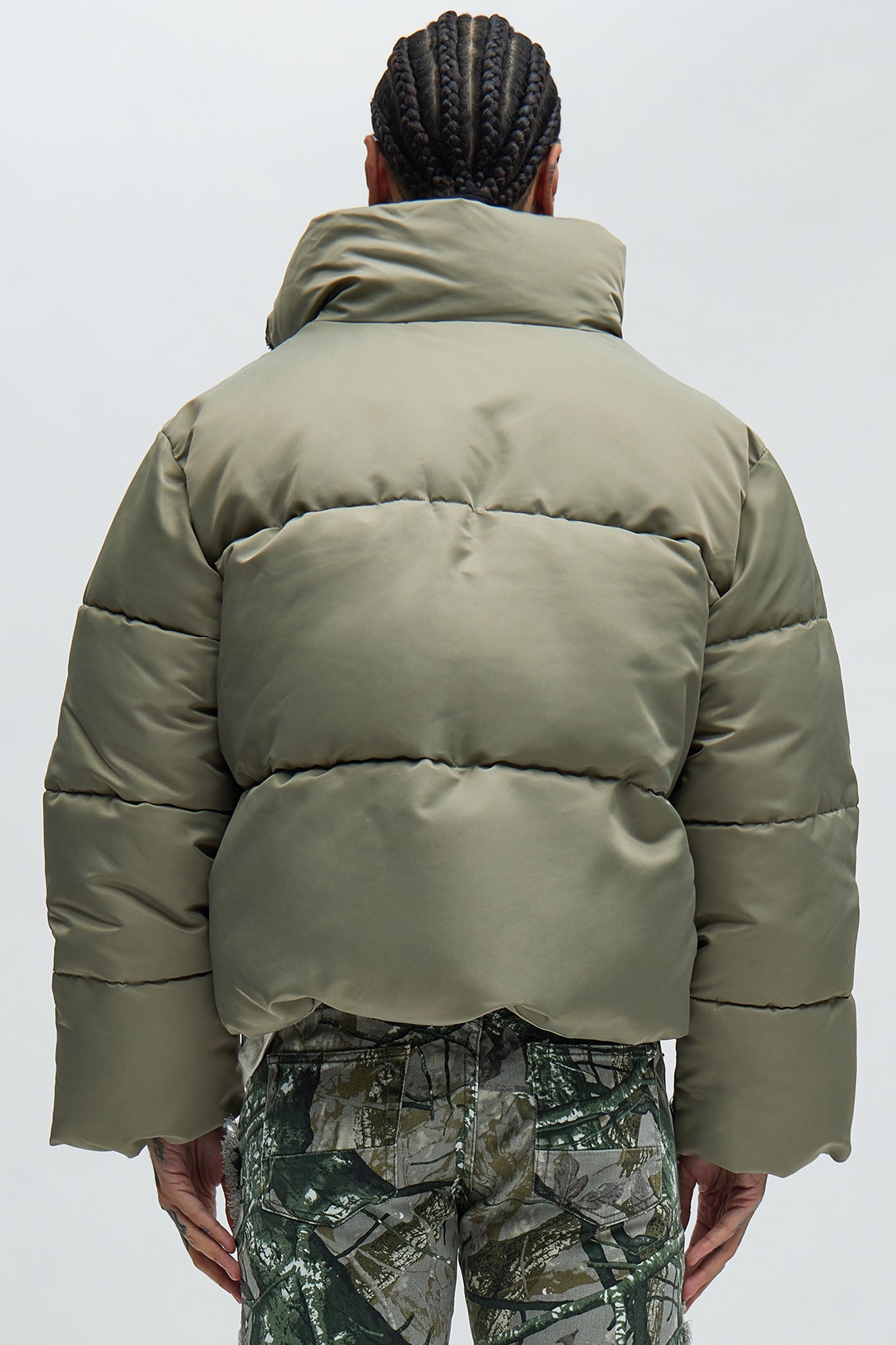 https://cdn.shopify.com/s/files/1/0293/9277/files/12-28-23_S8_5_ZDF01O340052_Olive_P_KF_DJ_09-02-34_28531_PXF.jpg?v=1704741245