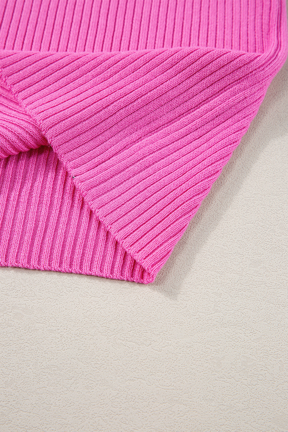 Camiseta sin mangas de punto acanalado con bordes en bloques de color rosa brillante