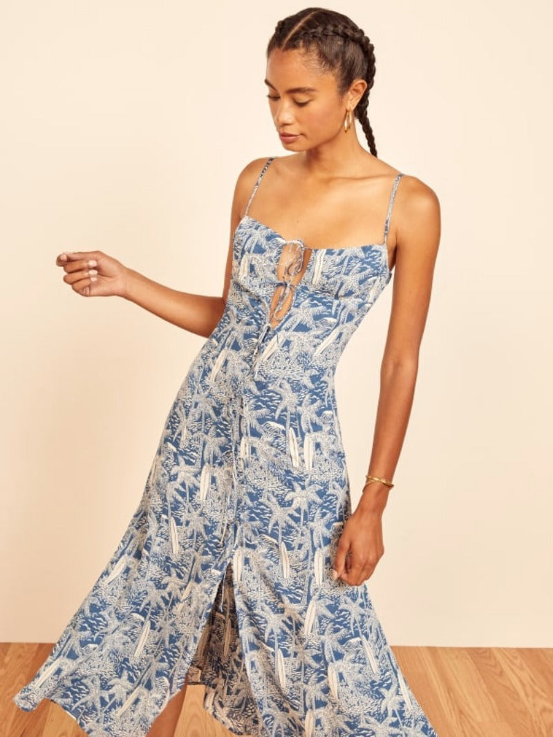 Langes süßes Blumenkleid
