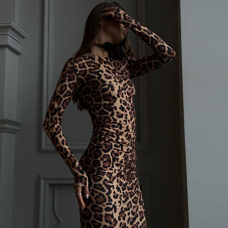 Langärmliges Kleid mit Leopardenmuster