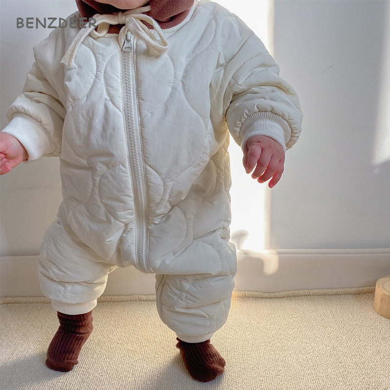 Gepolsterter, gesteppter Kumpsuit für Ausflüge mit Baby