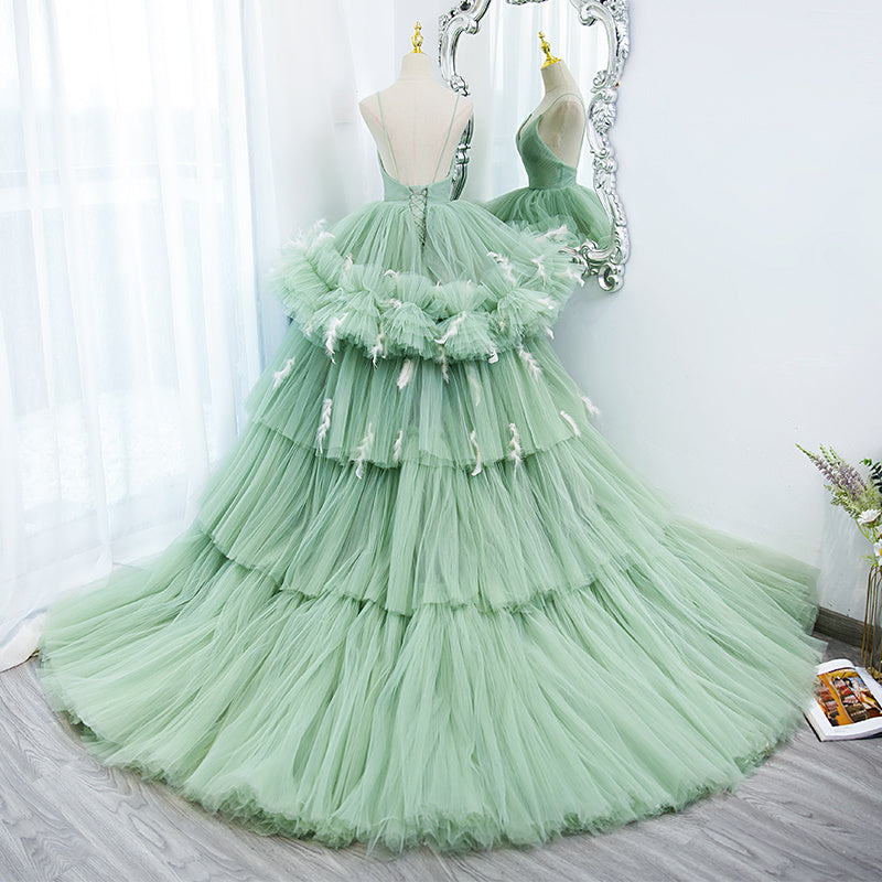 Hochwertiges grünes Kleid