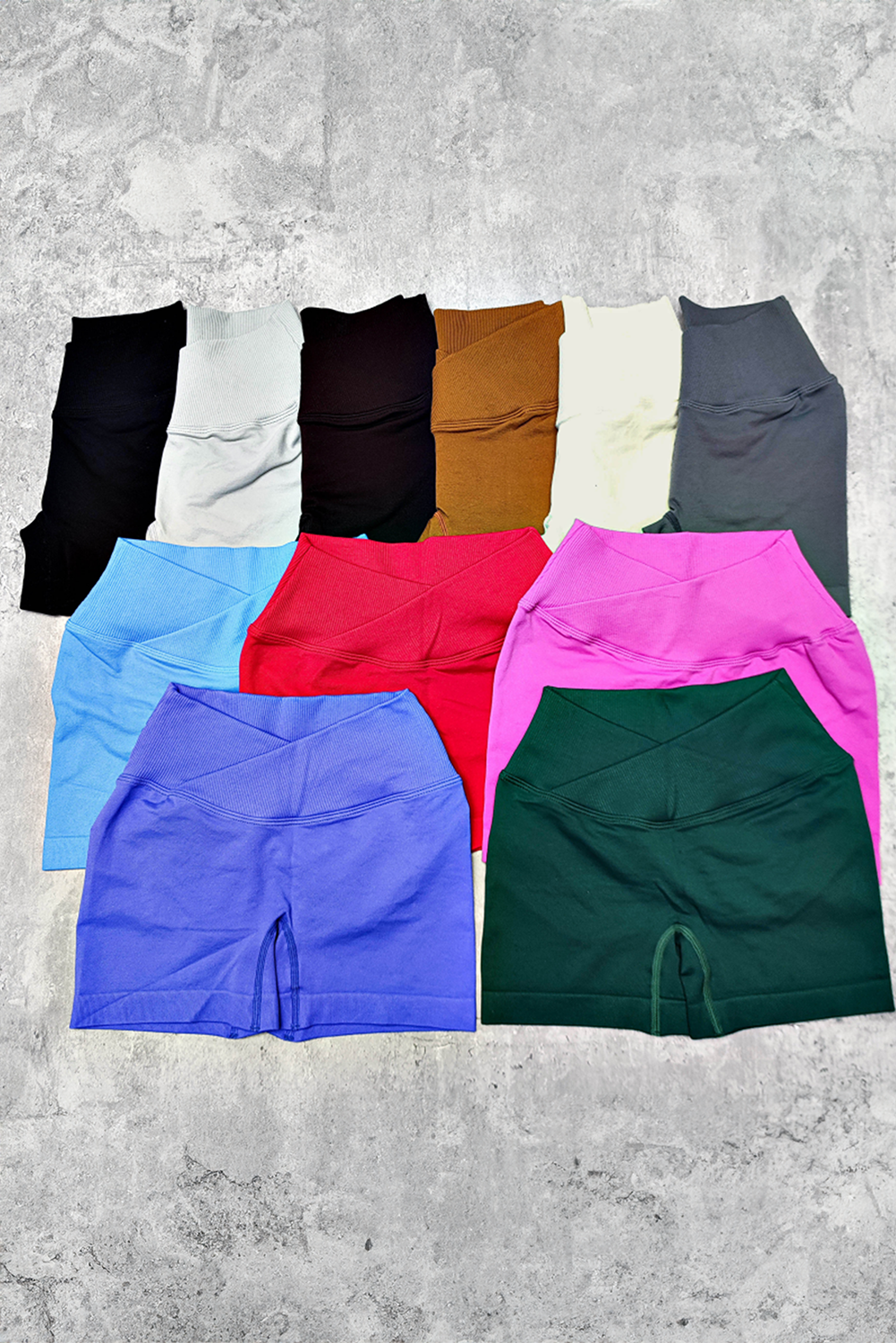 Graue Yoga-Fitness-Shorts mit hoher Taille