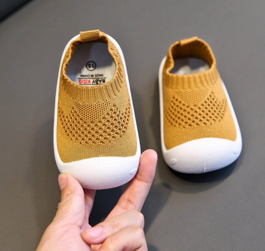 Zapatos para bebés y niños pequeños suaves