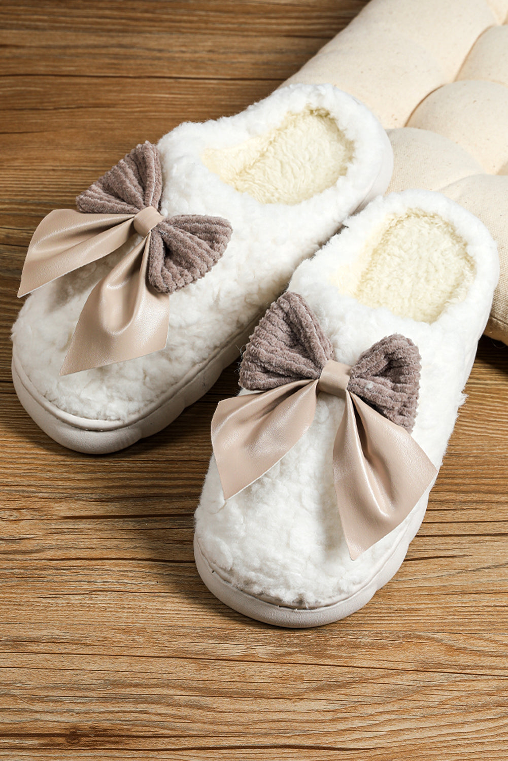 White Contrast Bowknot Slippers