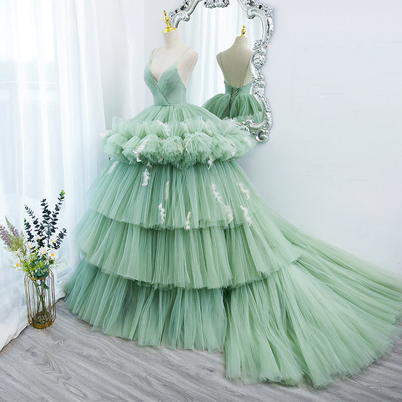 Hochwertiges grünes Kleid