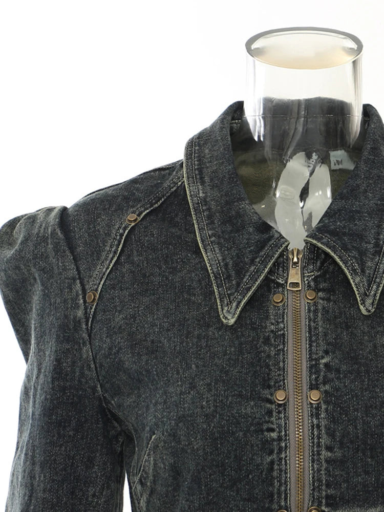Slim-fit jacket with irregular hem design