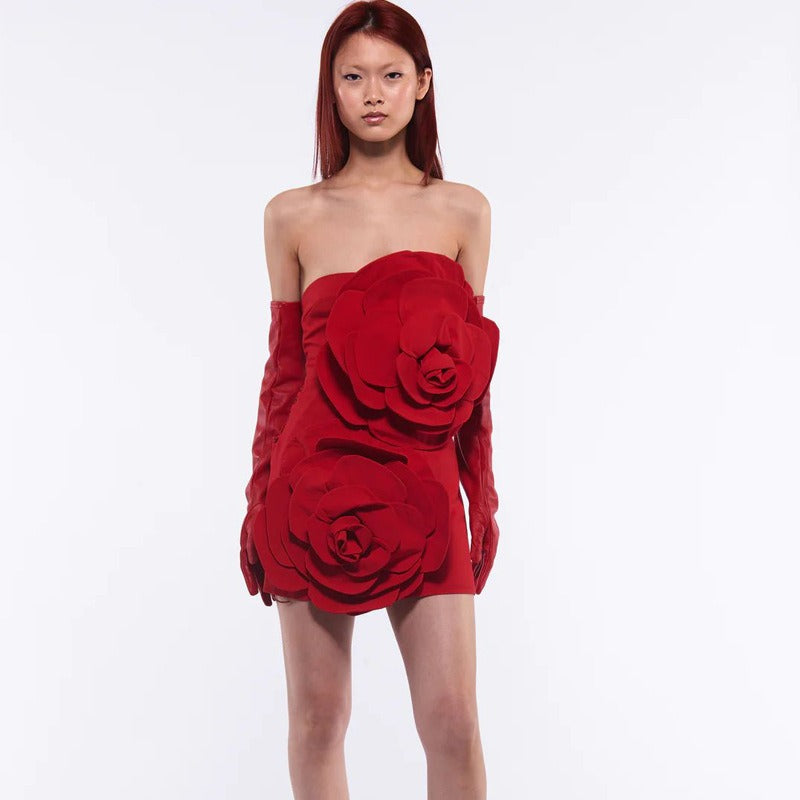 Sexy red strapless dress decorated with three-dimensional flower dress