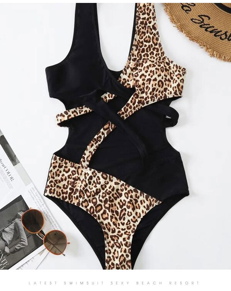 Traje de baño de una pieza con estampado de leopardo