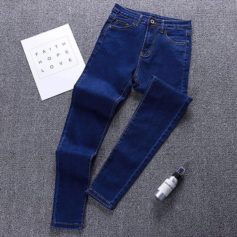 Jeans mit hoher Taille in dunkler Farbe