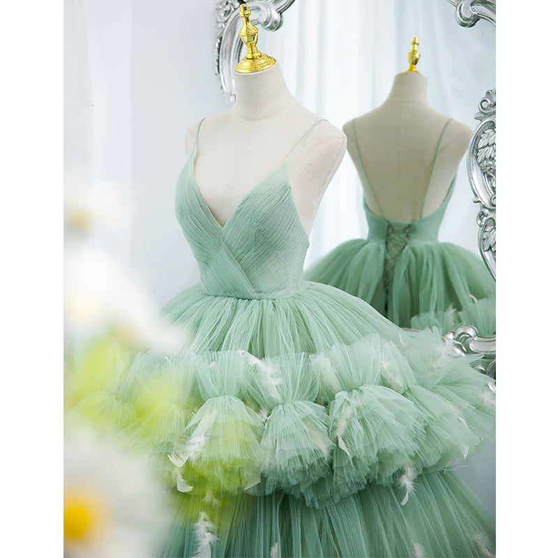 Hochwertiges grünes Kleid