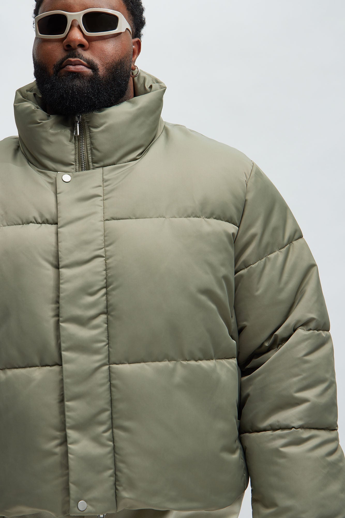 https://cdn.shopify.com/s/files/1/0293/9277/files/01-03-24_S8_68_ZDF01O340052_Olive_P_CZ_PC_14-21-48_PLUS_30939_CM.jpg?v=1704921892