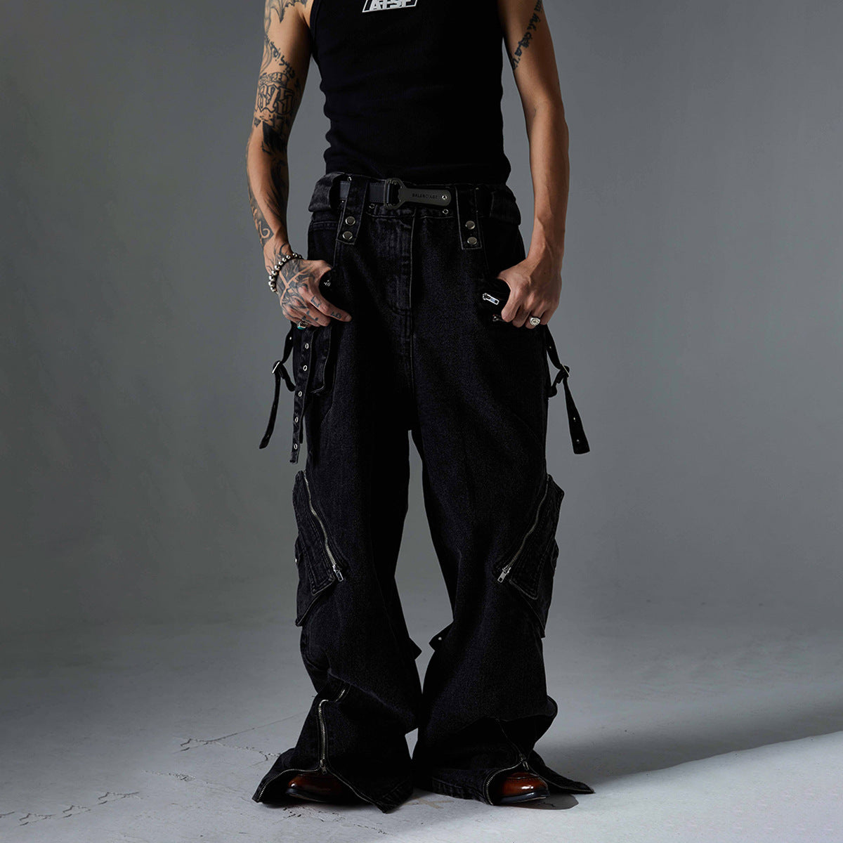 Pantalones casuales con cremallera y múltiples bolsillos de moda urbana