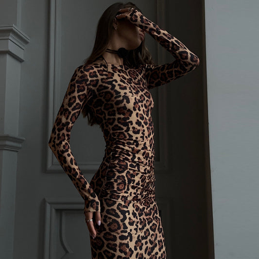 Langärmliges Kleid mit Leopardenmuster