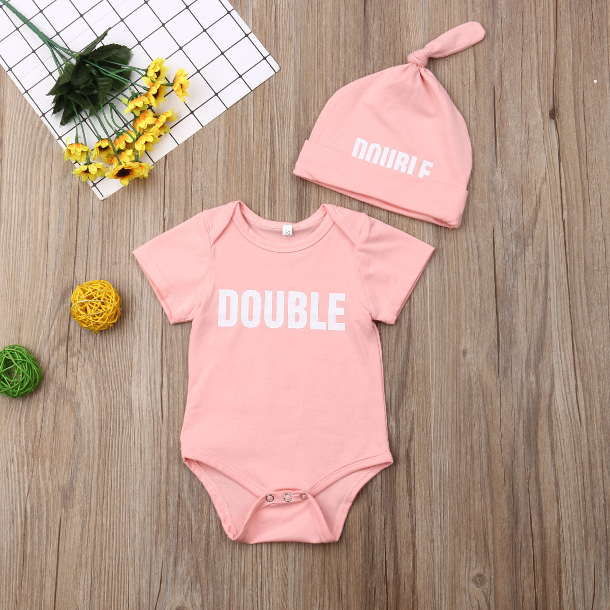Strampler mit Mütze Babykleidung
