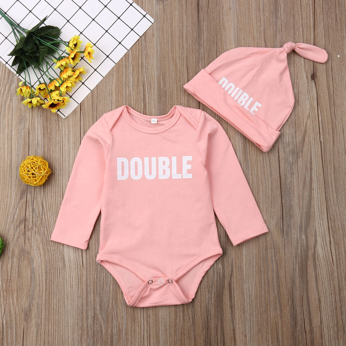 Strampler mit Mütze Babykleidung