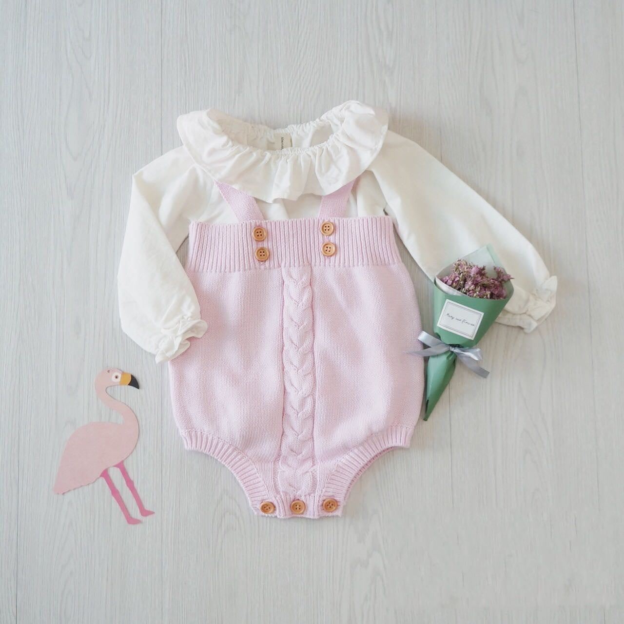 Gestrickte Baby-Strampler