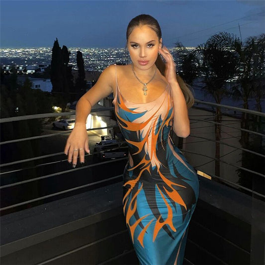 Tief ausgeschnittenes, rückenfreies, hohles, sexy Kleid