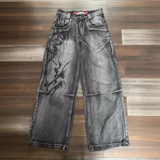 Vaqueros desgastados de aspecto retro, de tendencia
