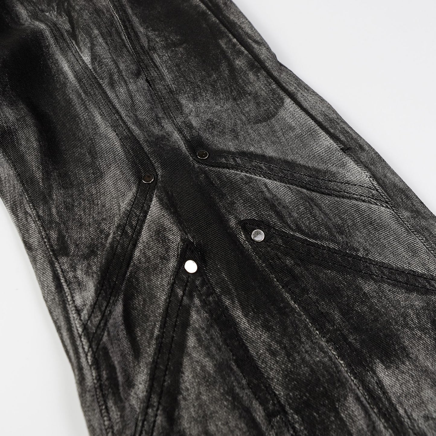 Personalisierte Jeanshose aus Split-Wash-Denim